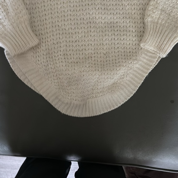 Unique ladies sweater with fold down turtle neck - Picture 3 of 6